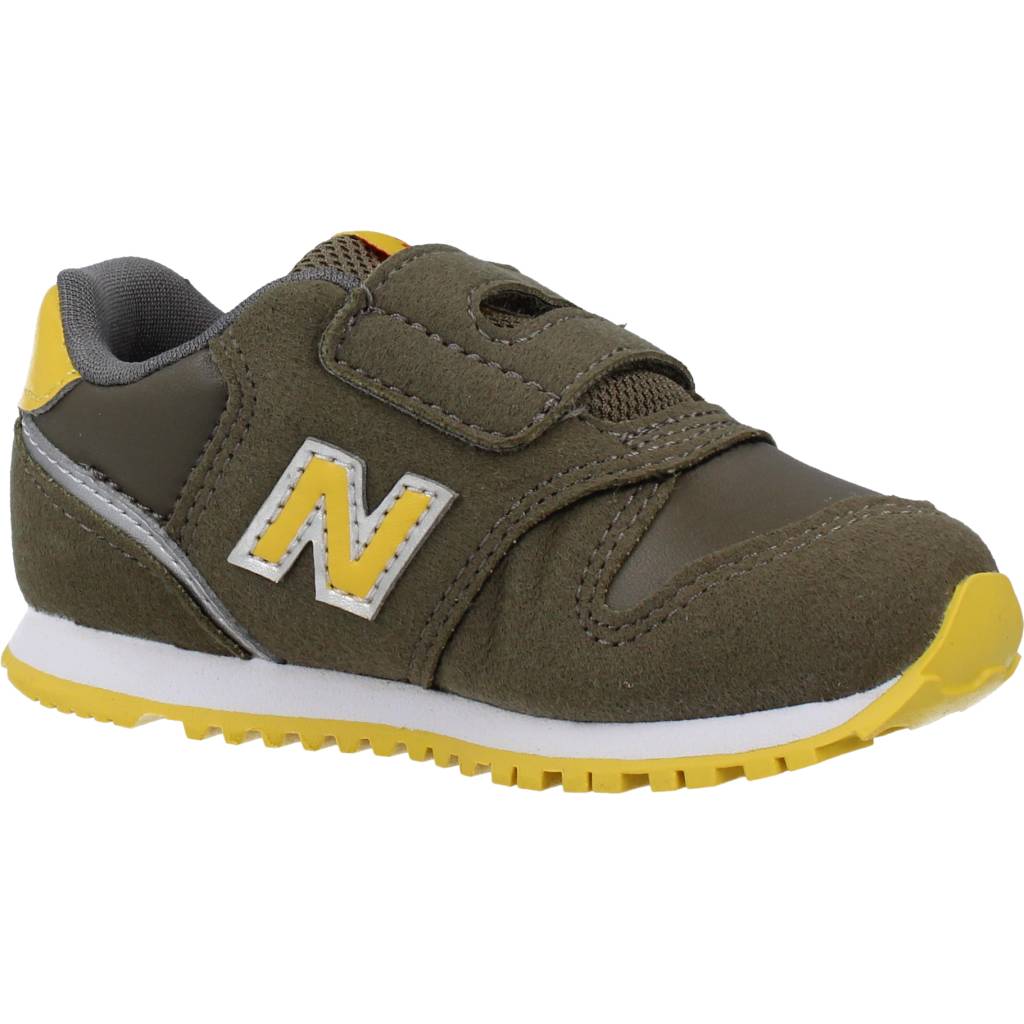 NEW BALANCE XG HOOK AND LOOP en color VERDE (5)