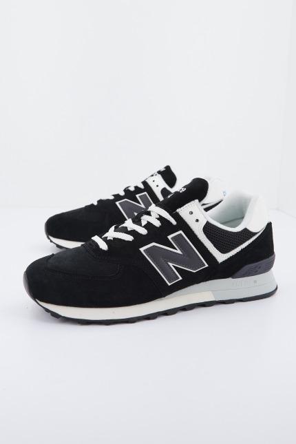 NEW BALANCE U BK en color NEGRO (1)