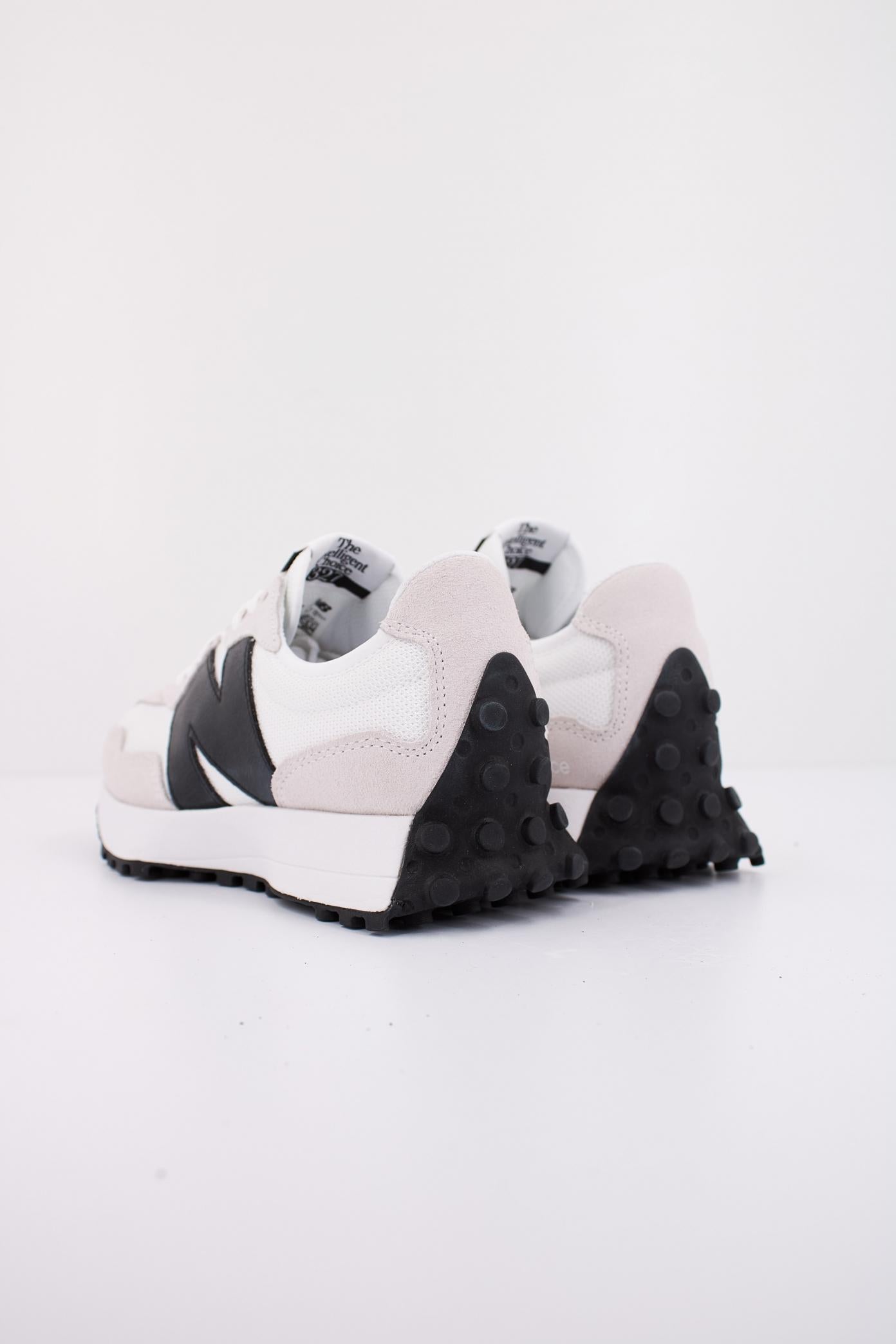 NEW BALANCE MS CWB en color BEIS (4)
