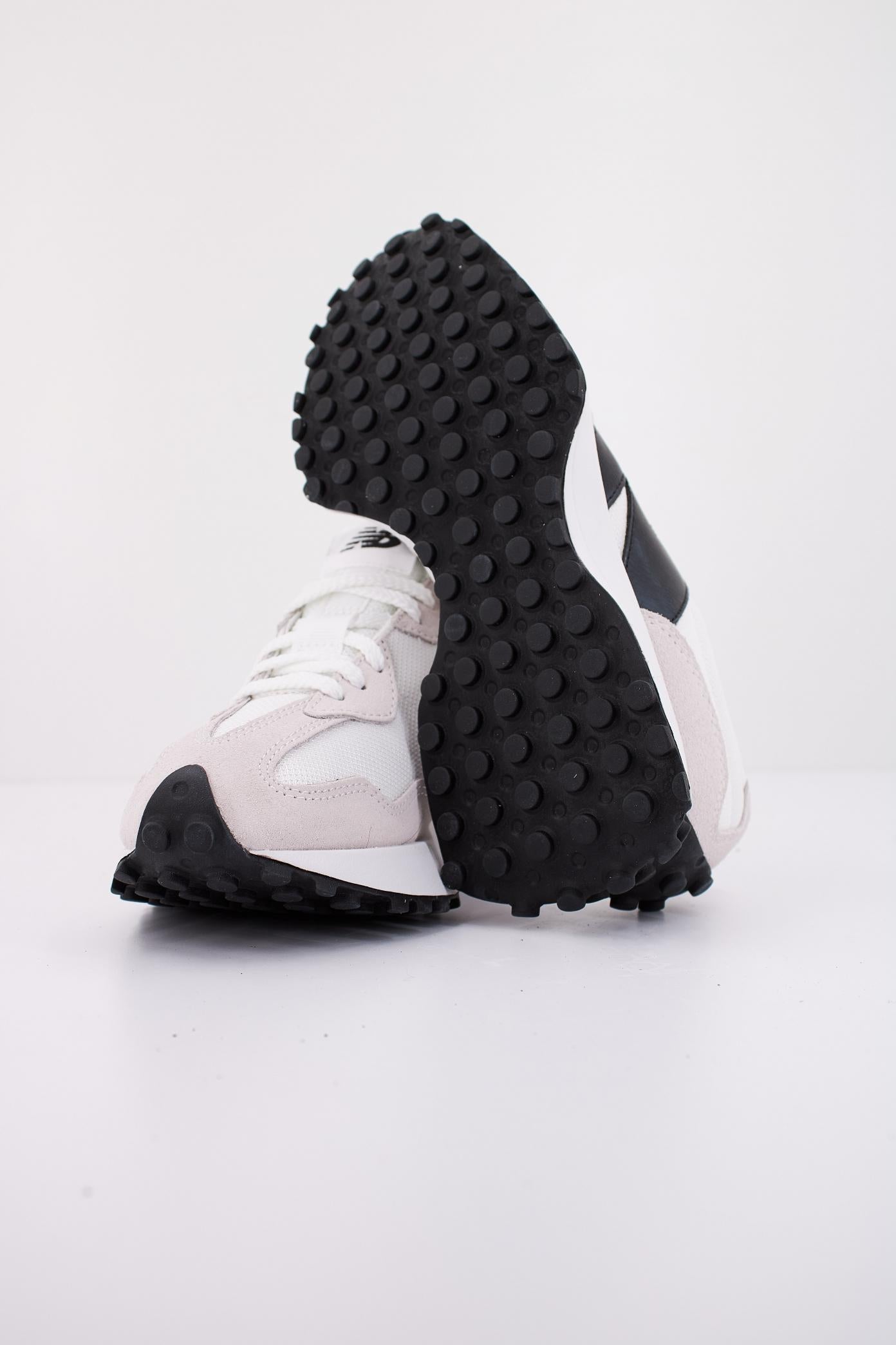 NEW BALANCE MS CWB en color BEIS (5)