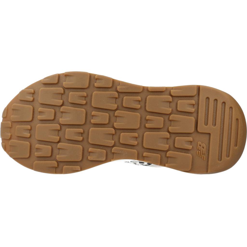 NEW BALANCE W APB en color BEIS (9)