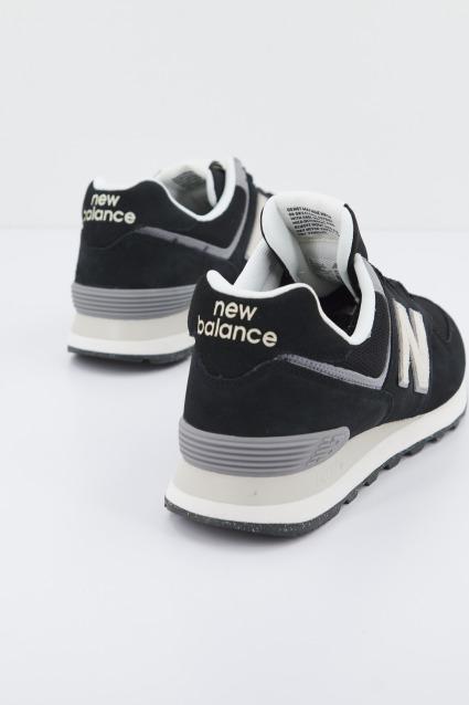 NEW BALANCE U LL en color NEGRO (2)