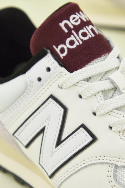 NEW BALANCE U YR en color BEIS (4)