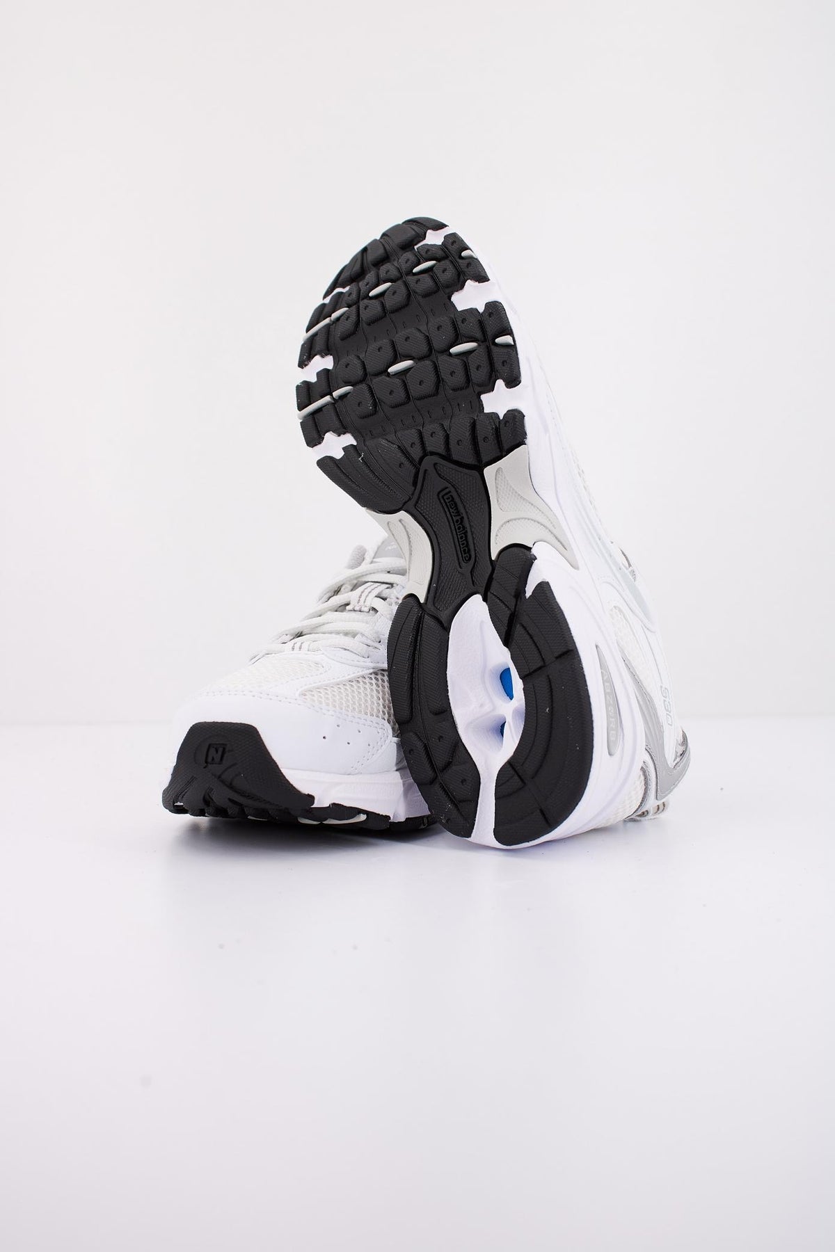 NEW BALANCE MR EMA en color BLANCO (5)
