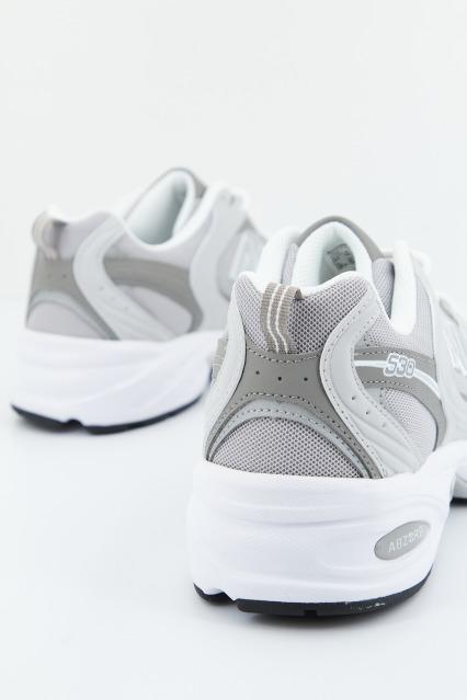 NEW BALANCE MR SMG en color GRIS (3)