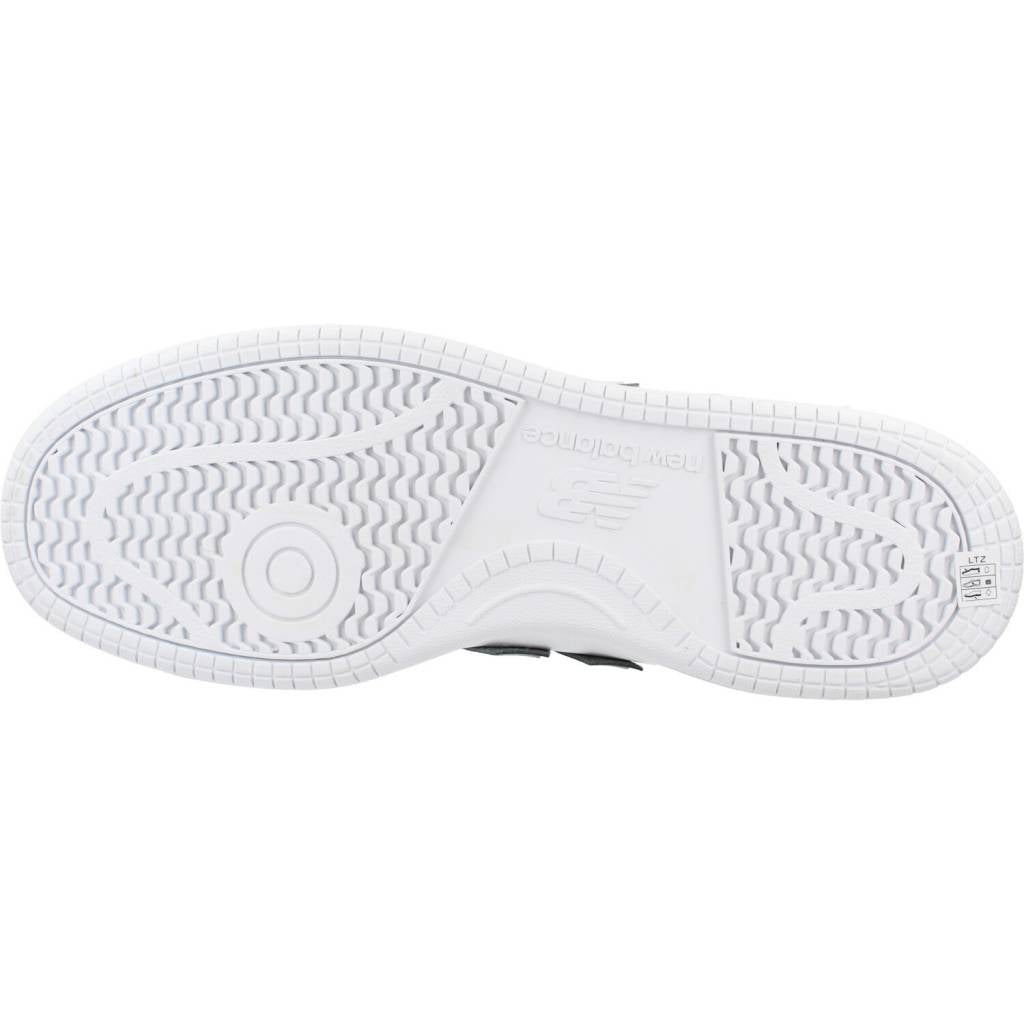 NEW BALANCE BB LGT en color BLANCO (9)