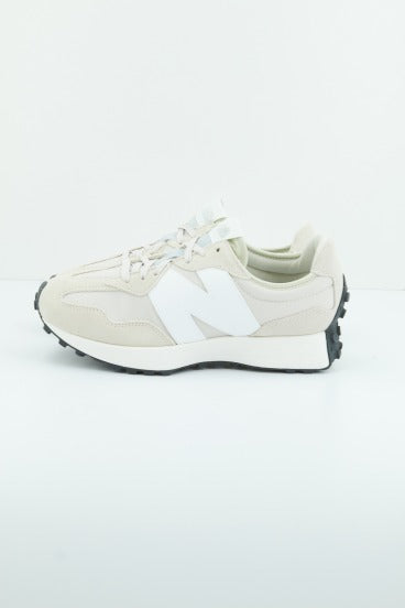 NEW BALANCE U EE en color BEIS (1)