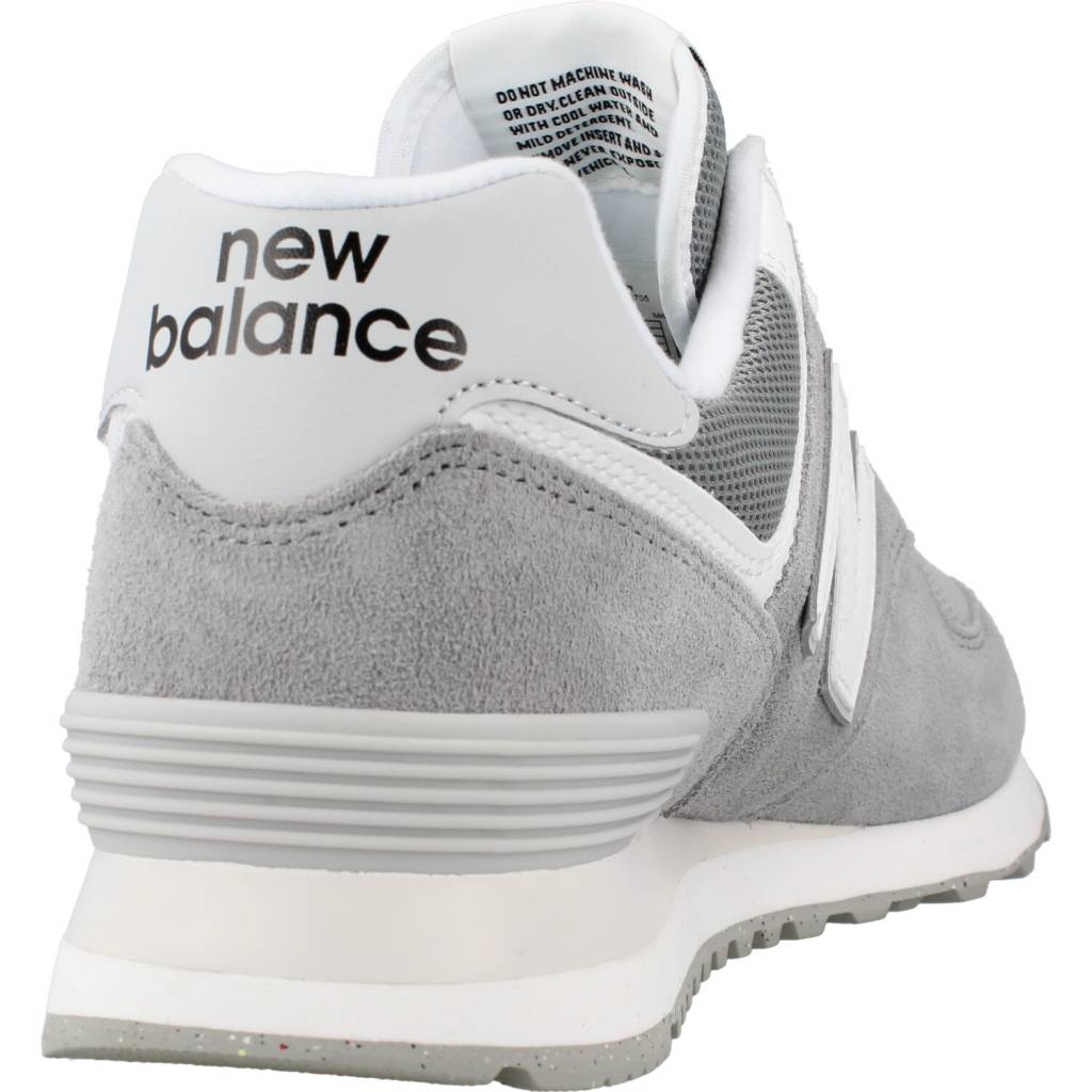 NEW BALANCE U FGR en color GRIS (4)