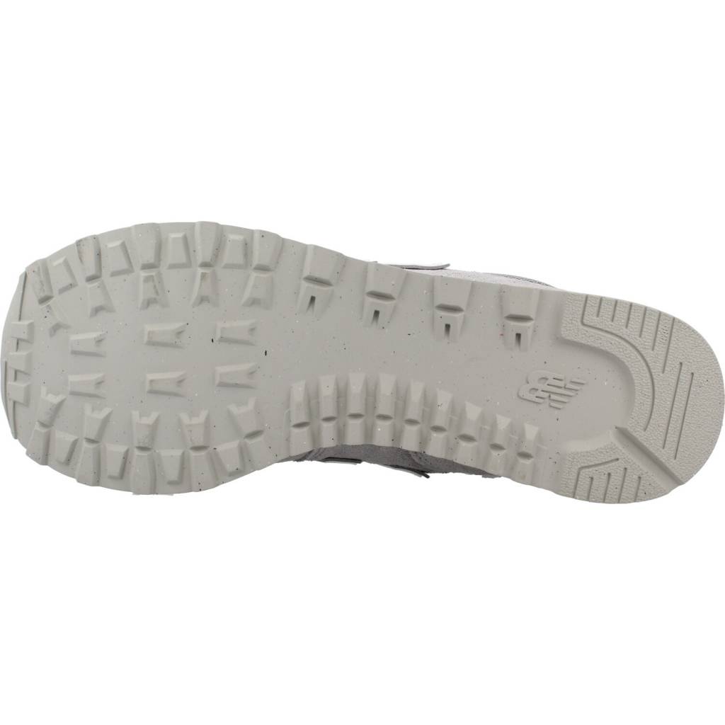 NEW BALANCE U FGR en color GRIS (7)