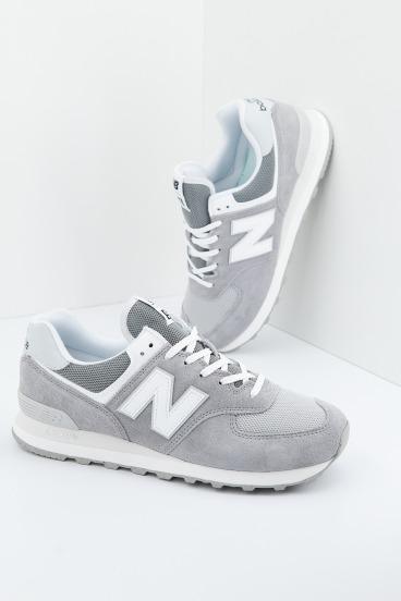 NEW BALANCE U FGR en color GRIS (1)