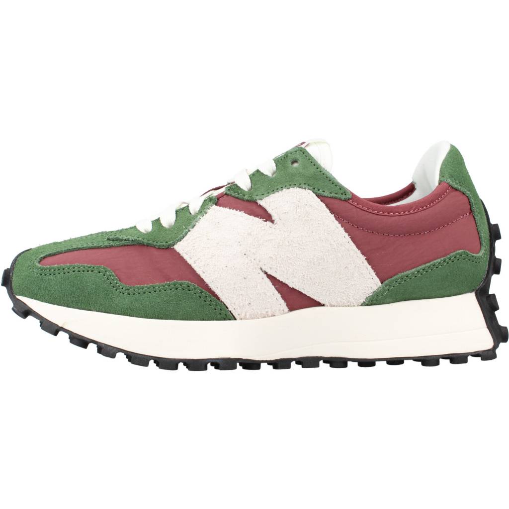 NEW BALANCE WS UO en color VERDE (5)