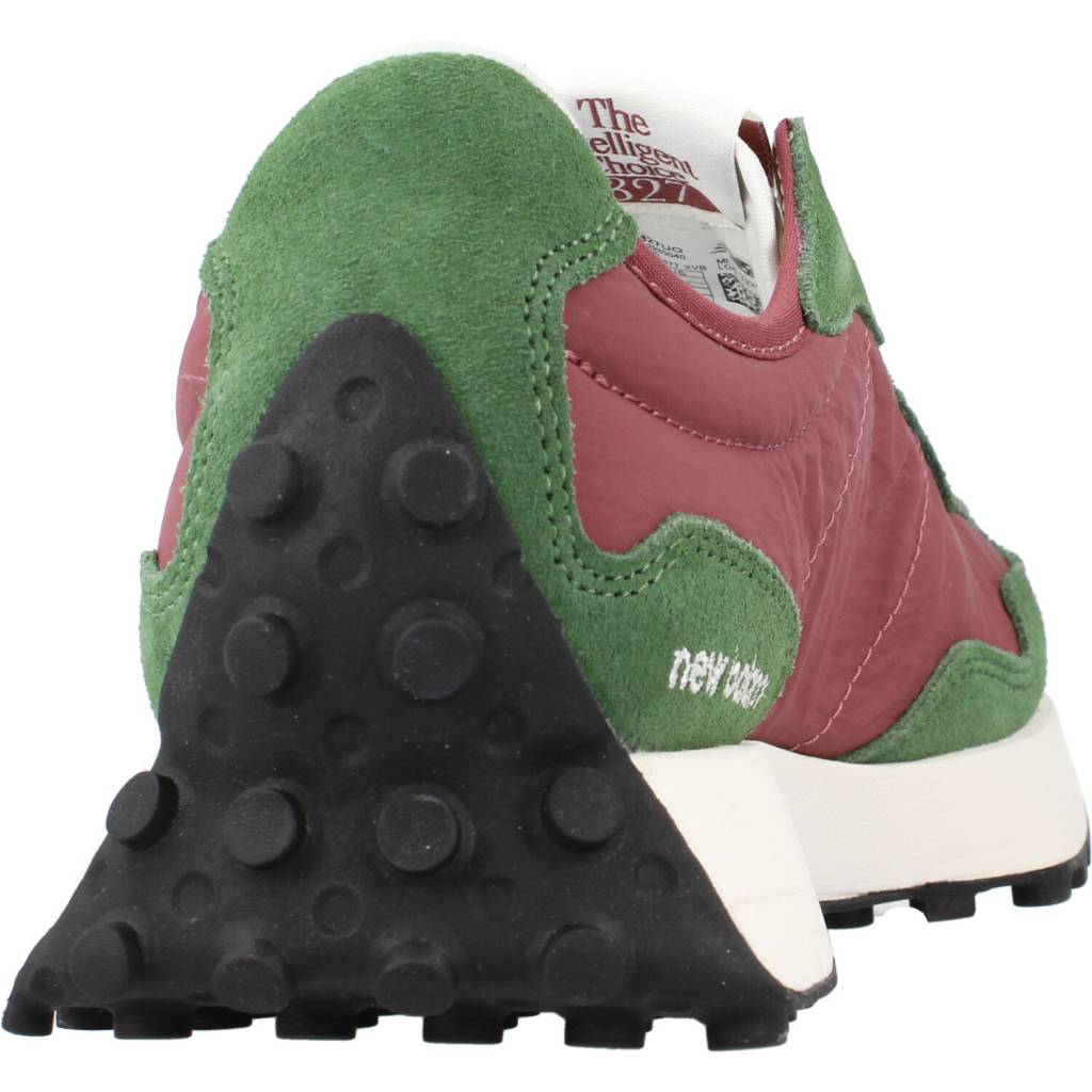NEW BALANCE WS UO en color VERDE (6)