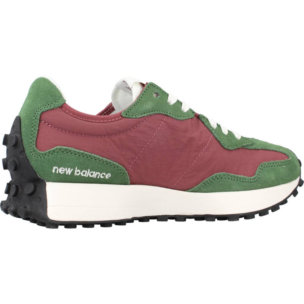 NEW BALANCE WS UO en color VERDE (7)