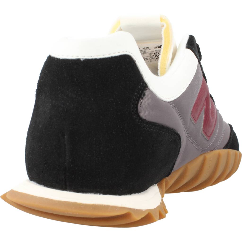 NEW BALANCE URC SB LIFESTYLE en color NEGRO (6)
