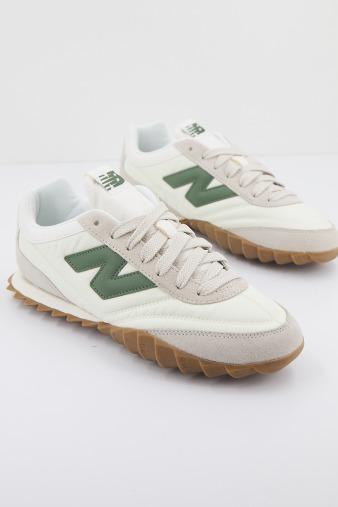 NEW BALANCE URC SN LIFESTYLE en color BEIS (2)