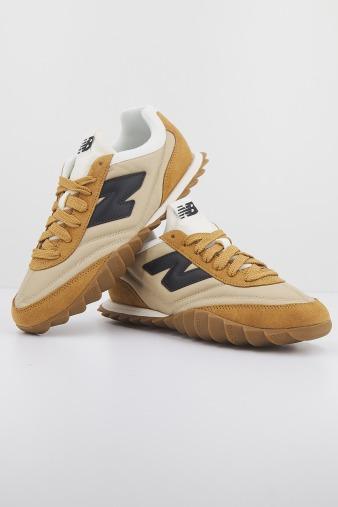 NEW BALANCE URC SP LIFESTYLE en color MARRON (1)