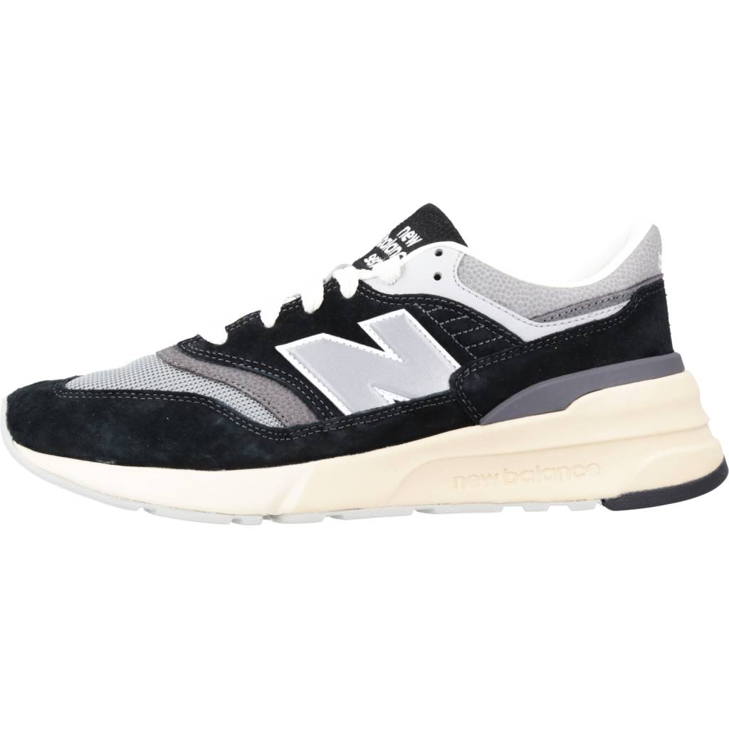 NEW BALANCE URHC en color NEGRO (5)