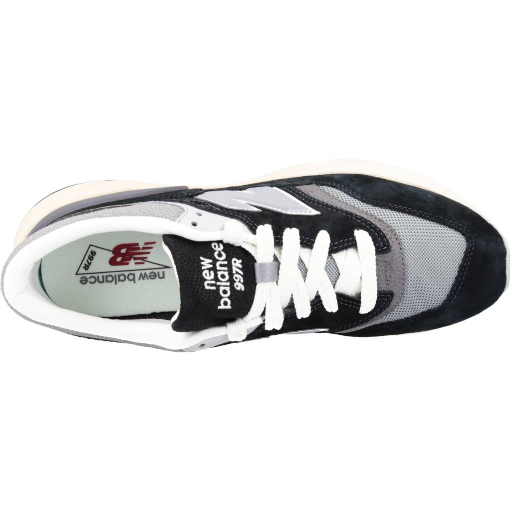 NEW BALANCE URHC en color NEGRO (10)