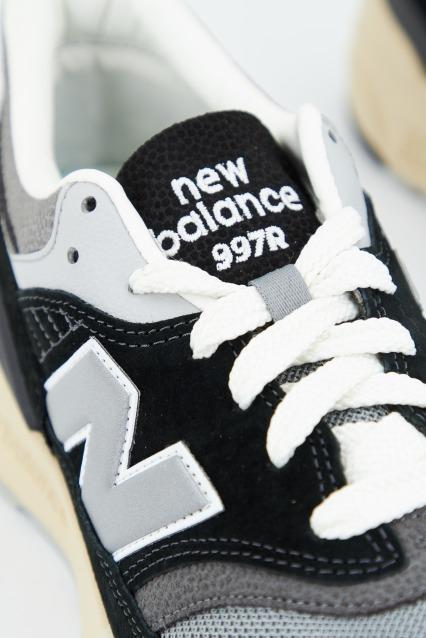 NEW BALANCE URHC en color NEGRO (3)