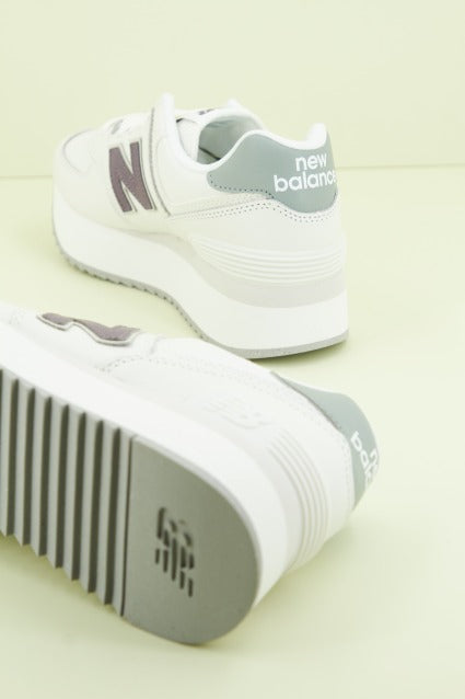 NEW BALANCE WL ZFG en color BLANCO (3)