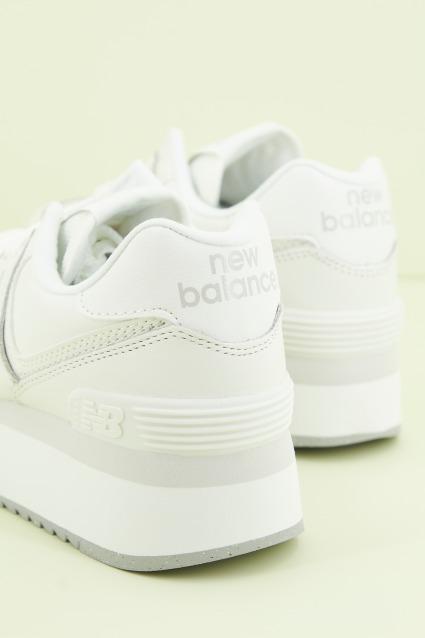 NEW BALANCE WL ZFW en color BLANCO (2)