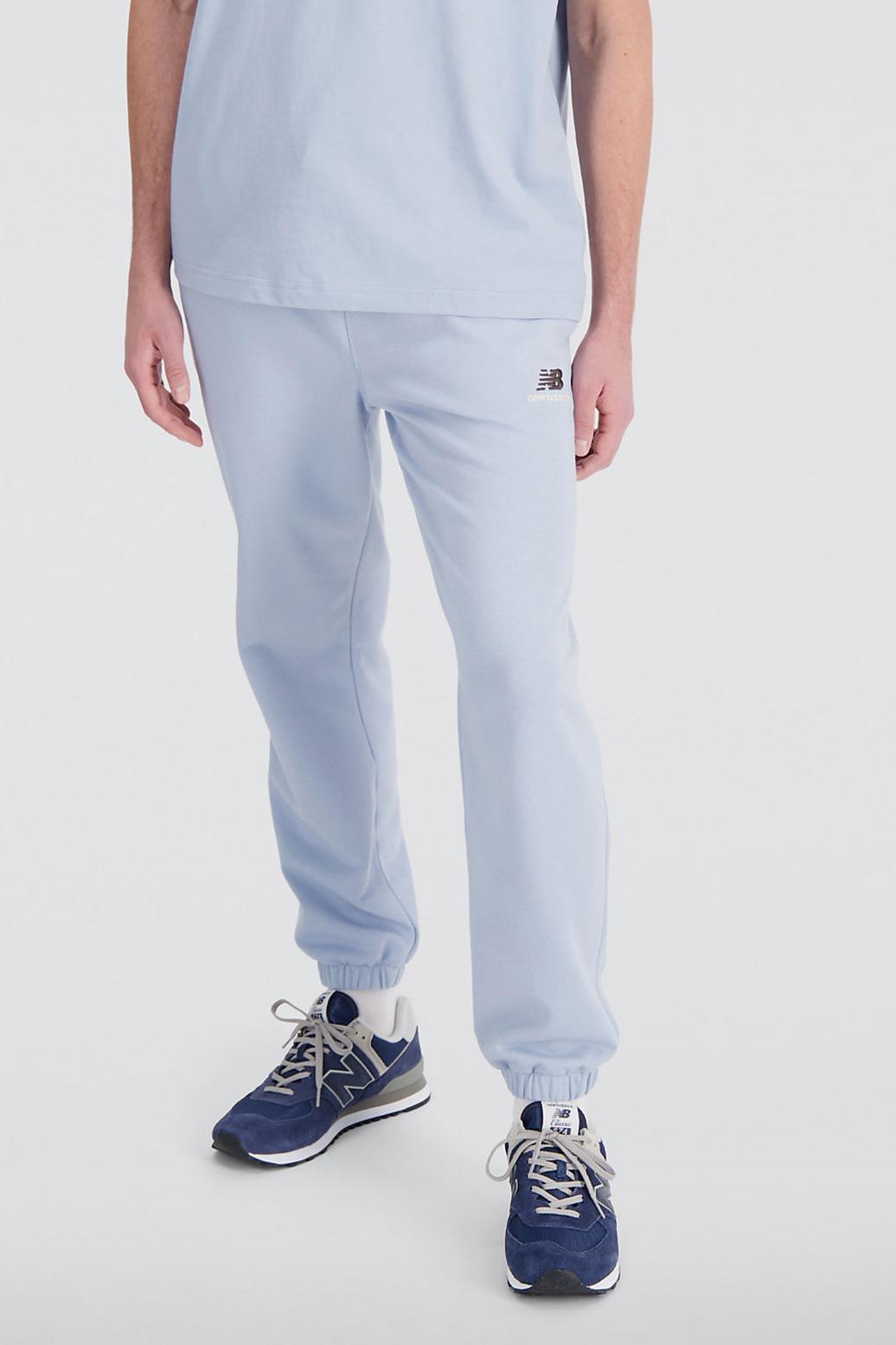 NEW BALANCE UNI-SSENTIALS FRENCH TERRY SWEATPANT en color AZUL (1)