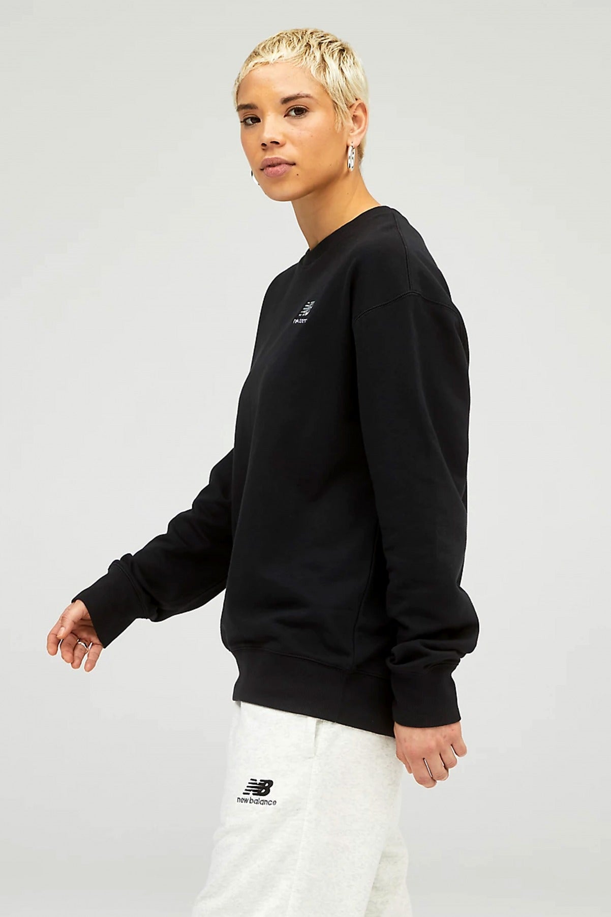 NEW BALANCE FRENCH SWEATSHIRT en color NEGRO (1)