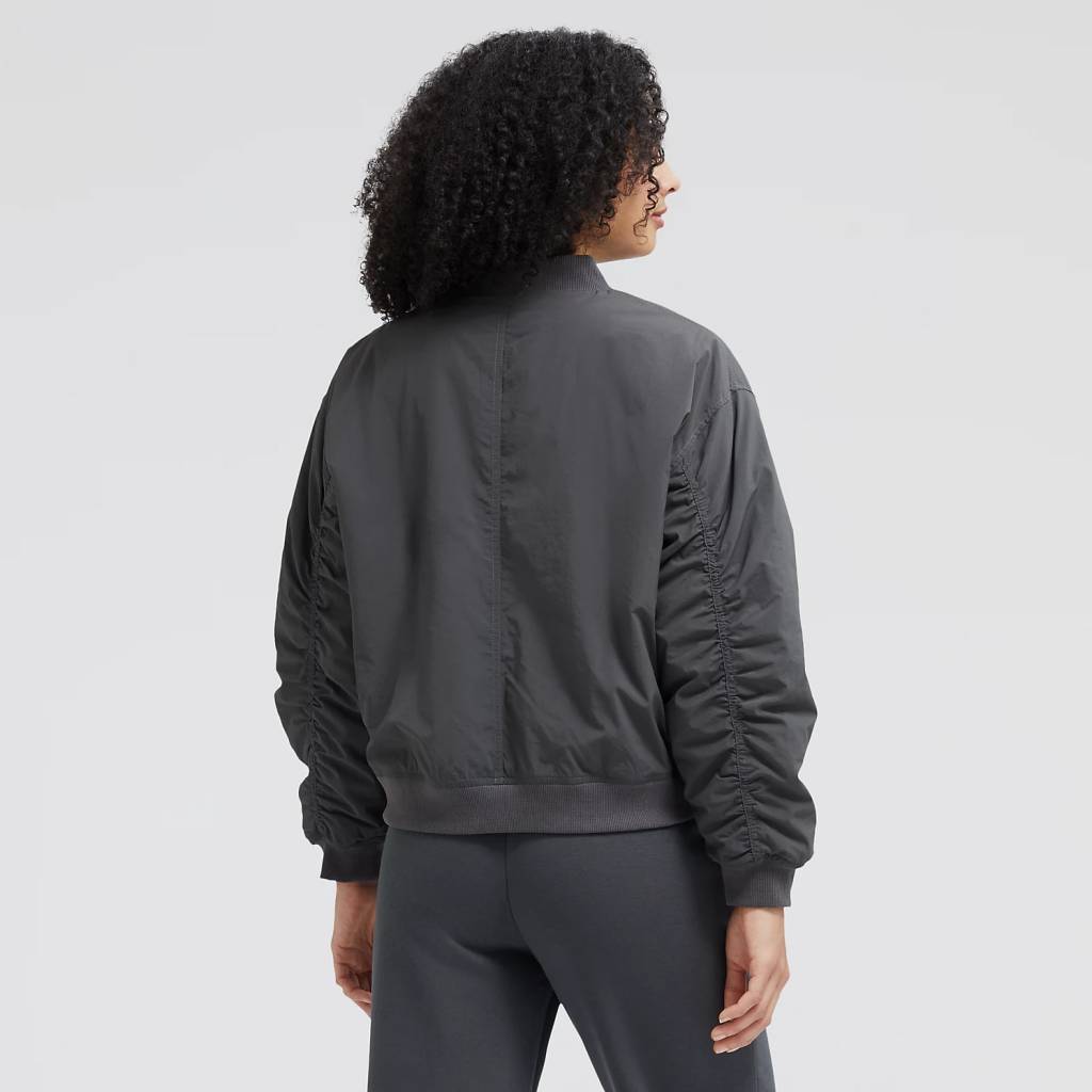 NEW BALANCE INSULATED JACKET en color GRIS (6)