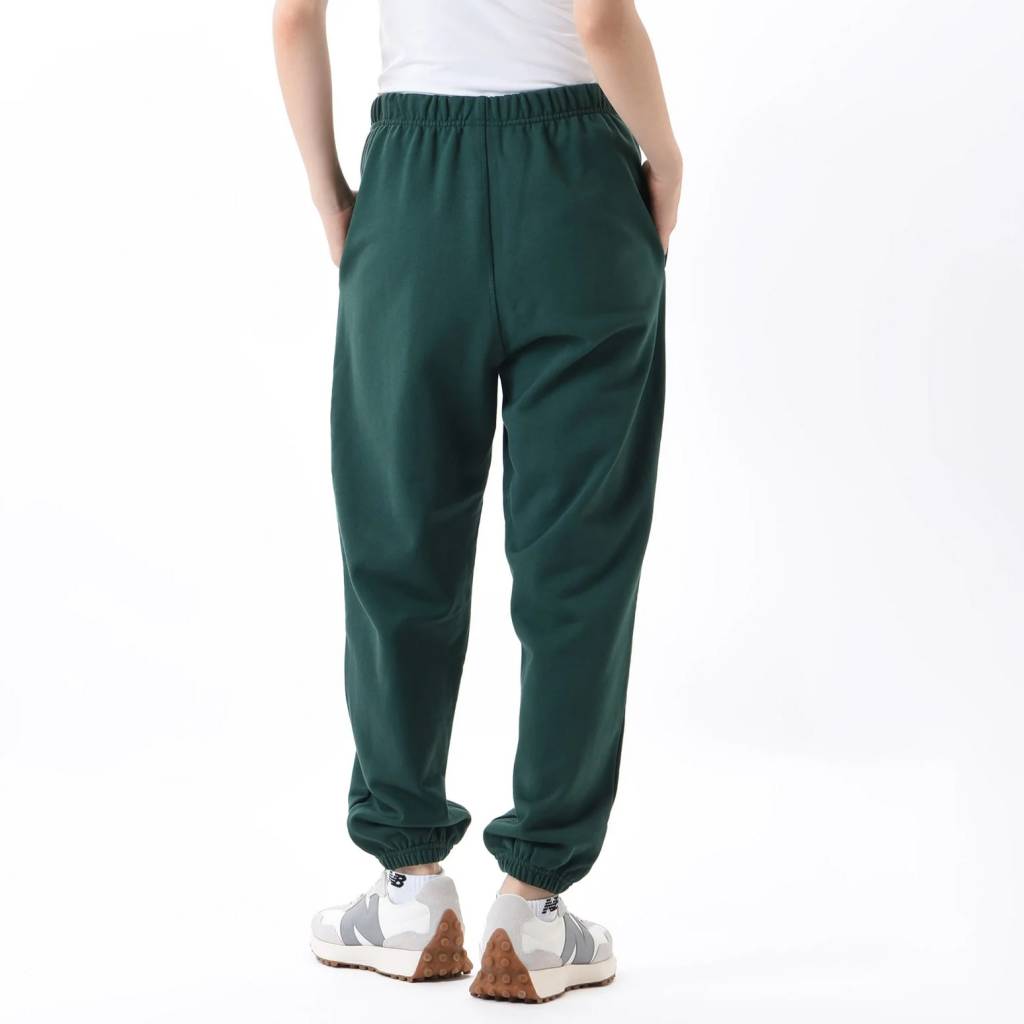 NEW BALANCE ATHLETICS REMASTERED FRENCH TERRY PANT en color VERDE (6)