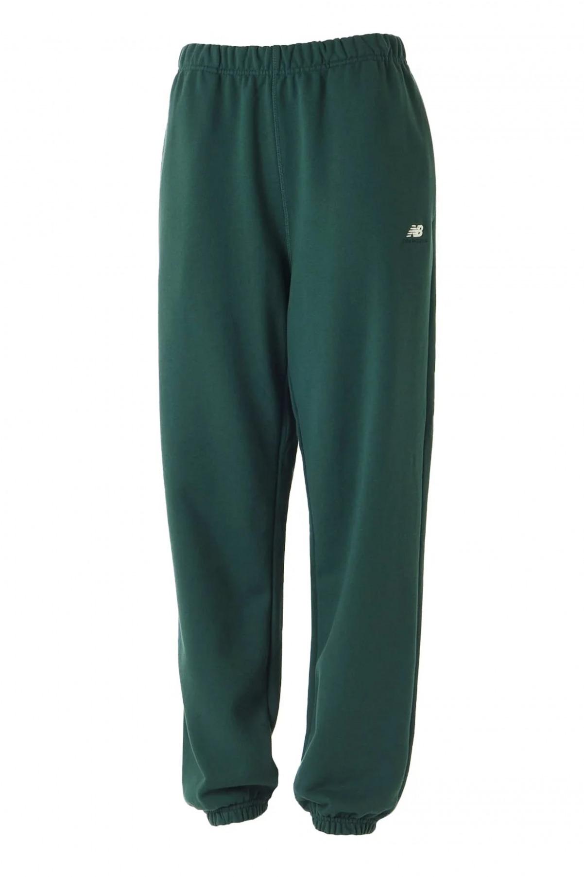 NEW BALANCE ATHLETICS REMASTERED FRENCH TERRY PANT en color VERDE (2)