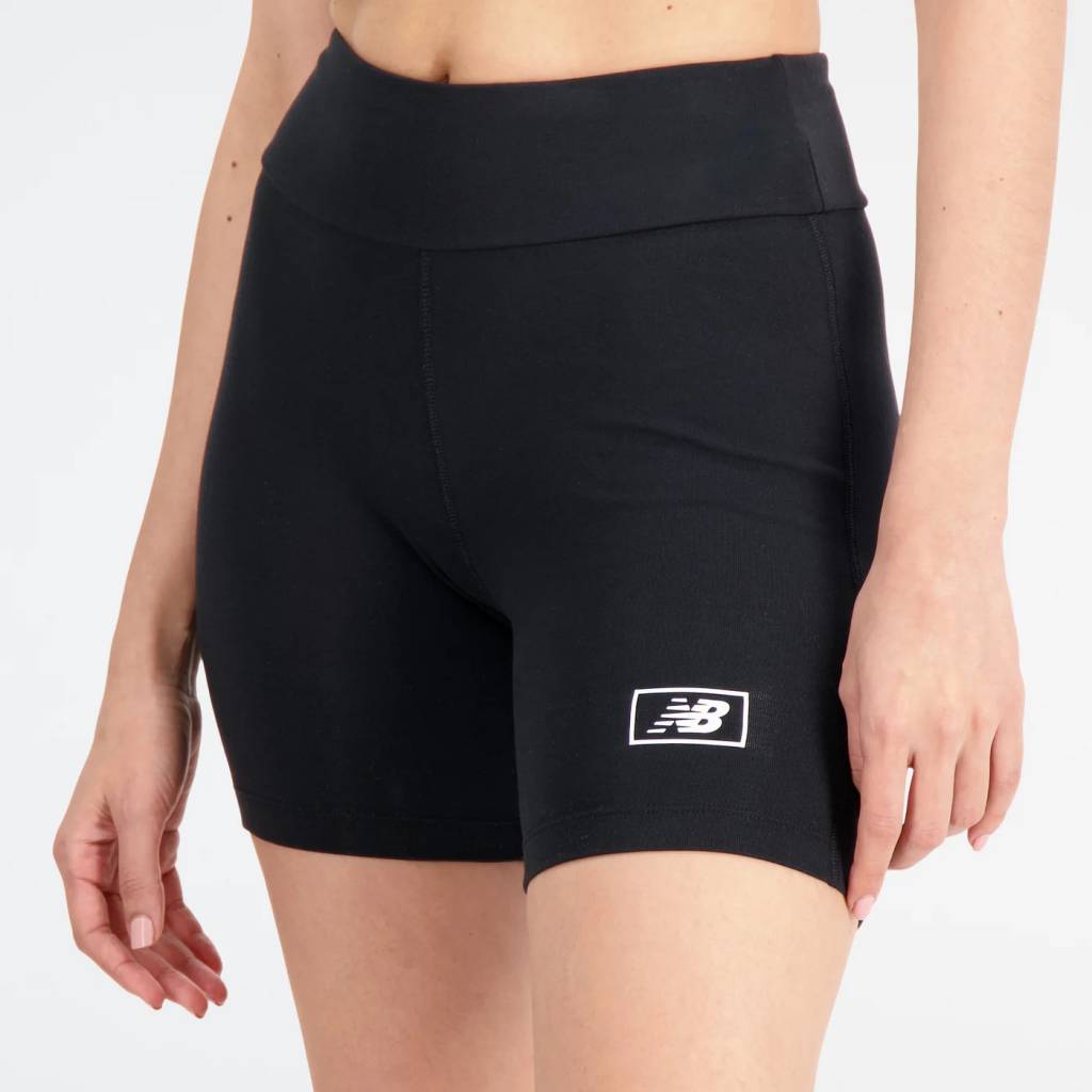 NEW BALANCE FITTED SHORT en color NEGRO (7)