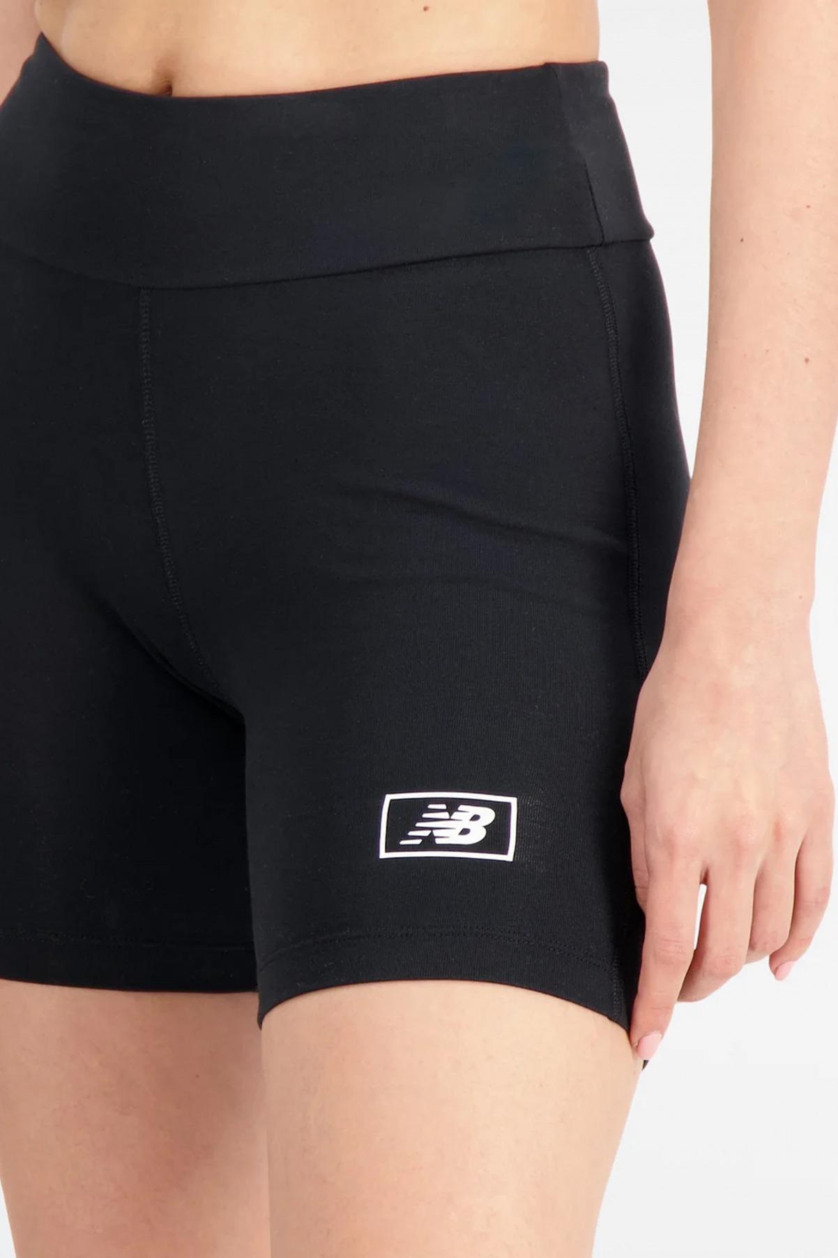 NEW BALANCE FITTED SHORT en color NEGRO (3)