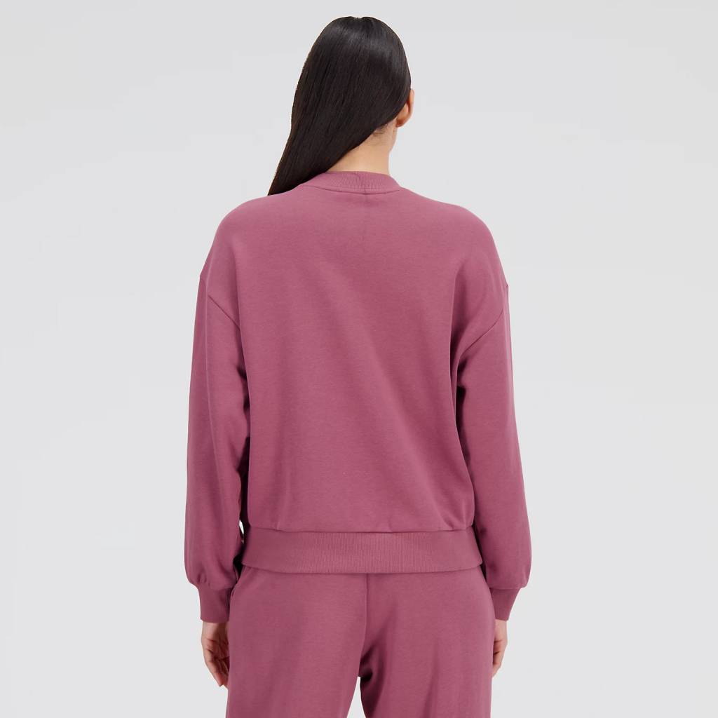 NEW BALANCE ESSENTIALS VARSITY FLEECE CREW en color BURDEOS (6)