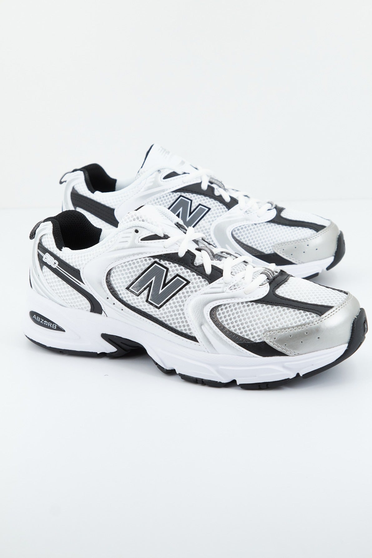 NEW BALANCE MR LB en color BLANCO (2)
