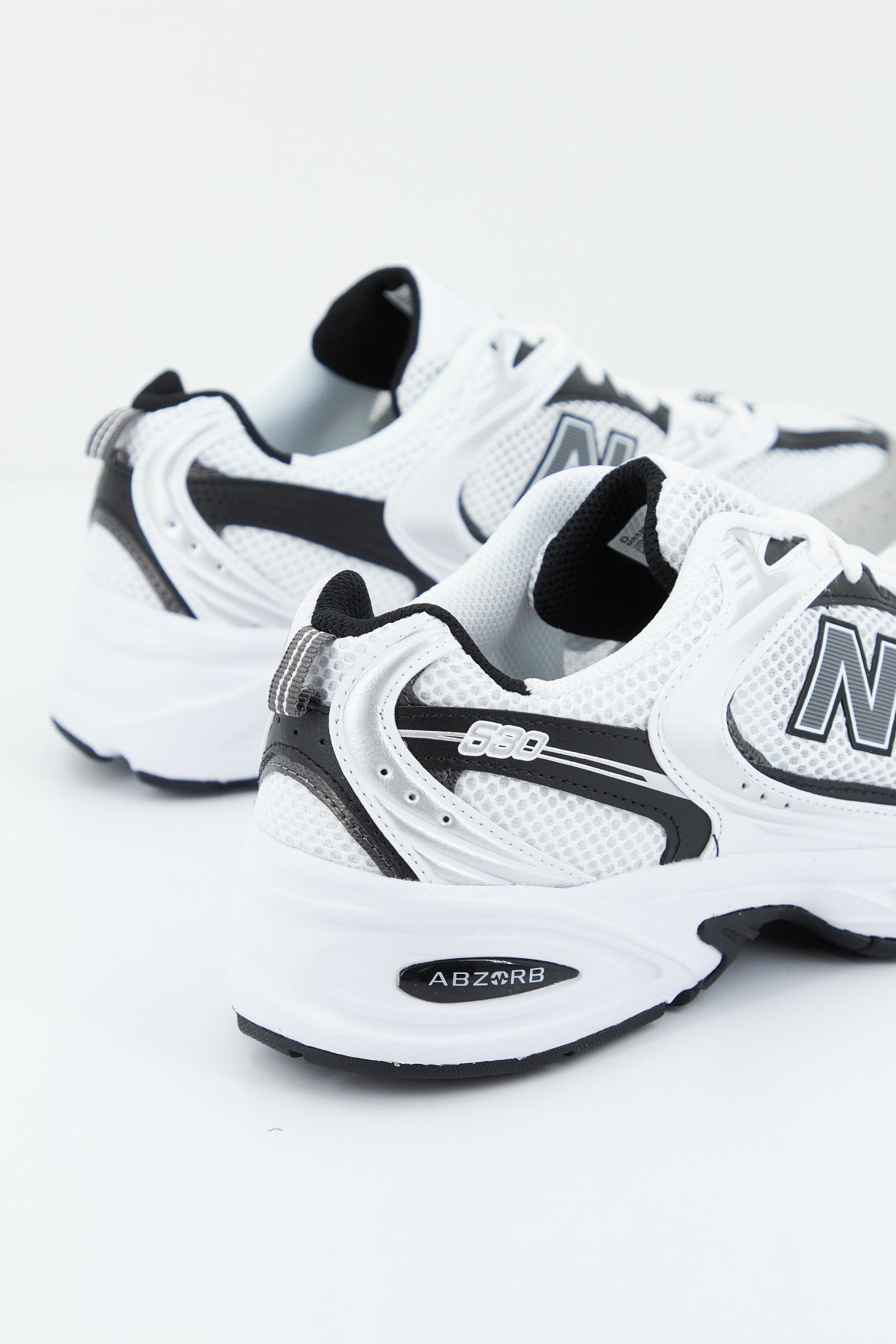 NEW BALANCE MR LB en color BLANCO (3)