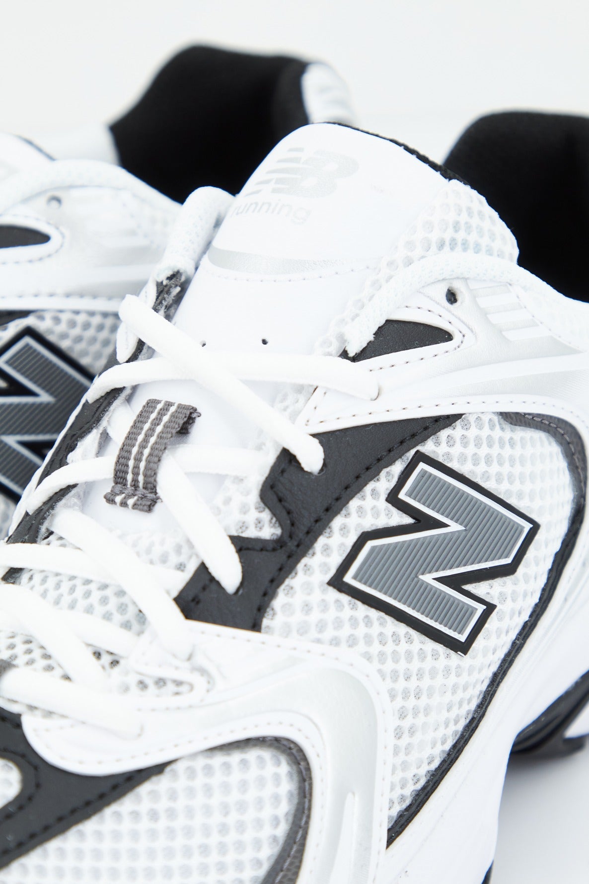 NEW BALANCE MR LB en color BLANCO (4)
