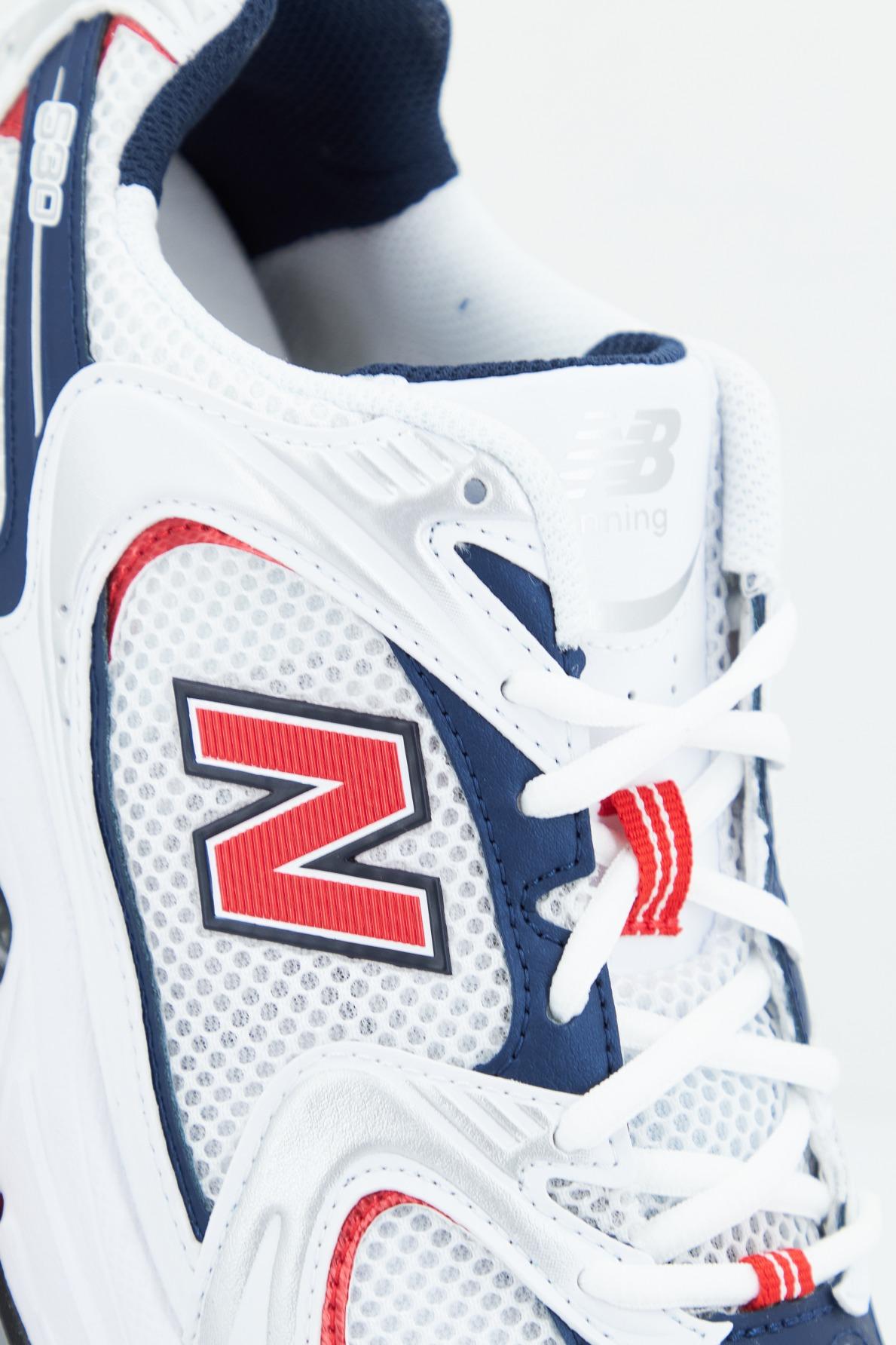 NEW BALANCE MR LO en color BLANCO (2)