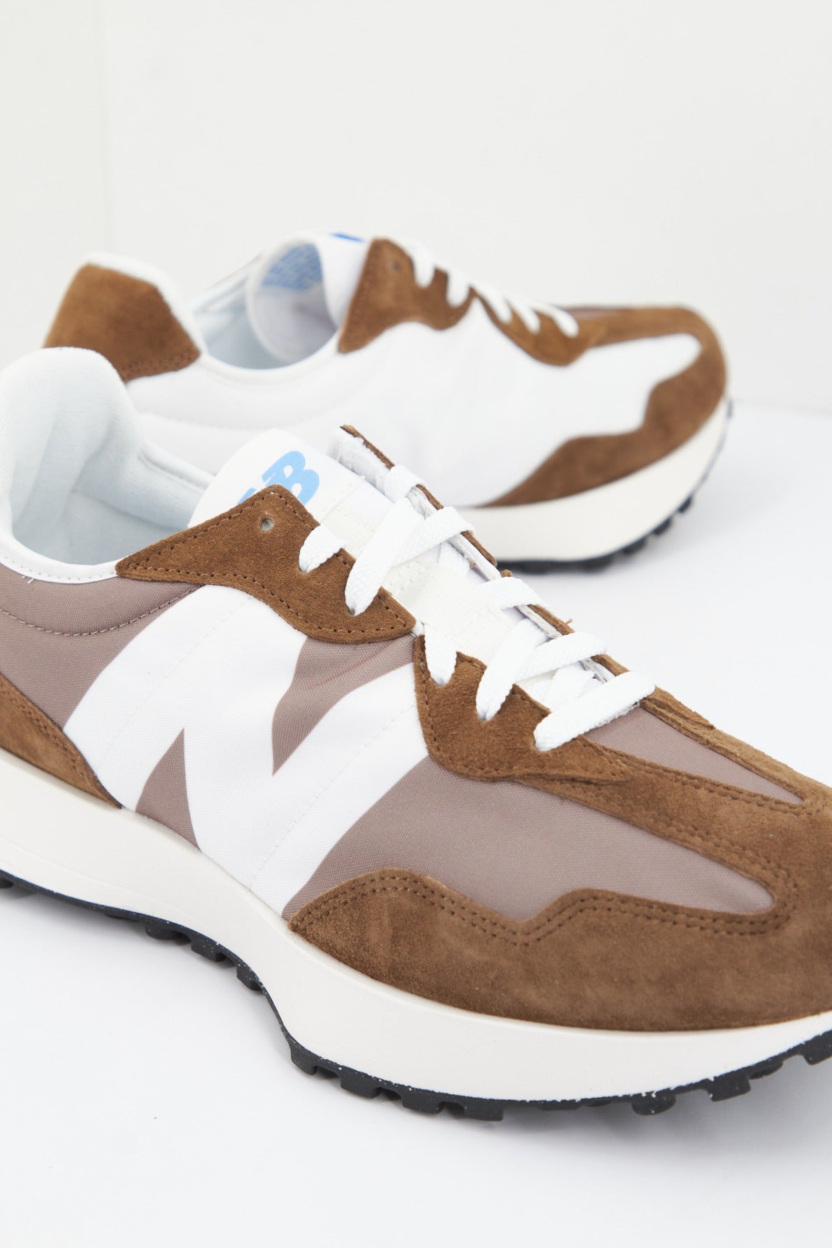 NEW BALANCE U LG en color MARRON (4)