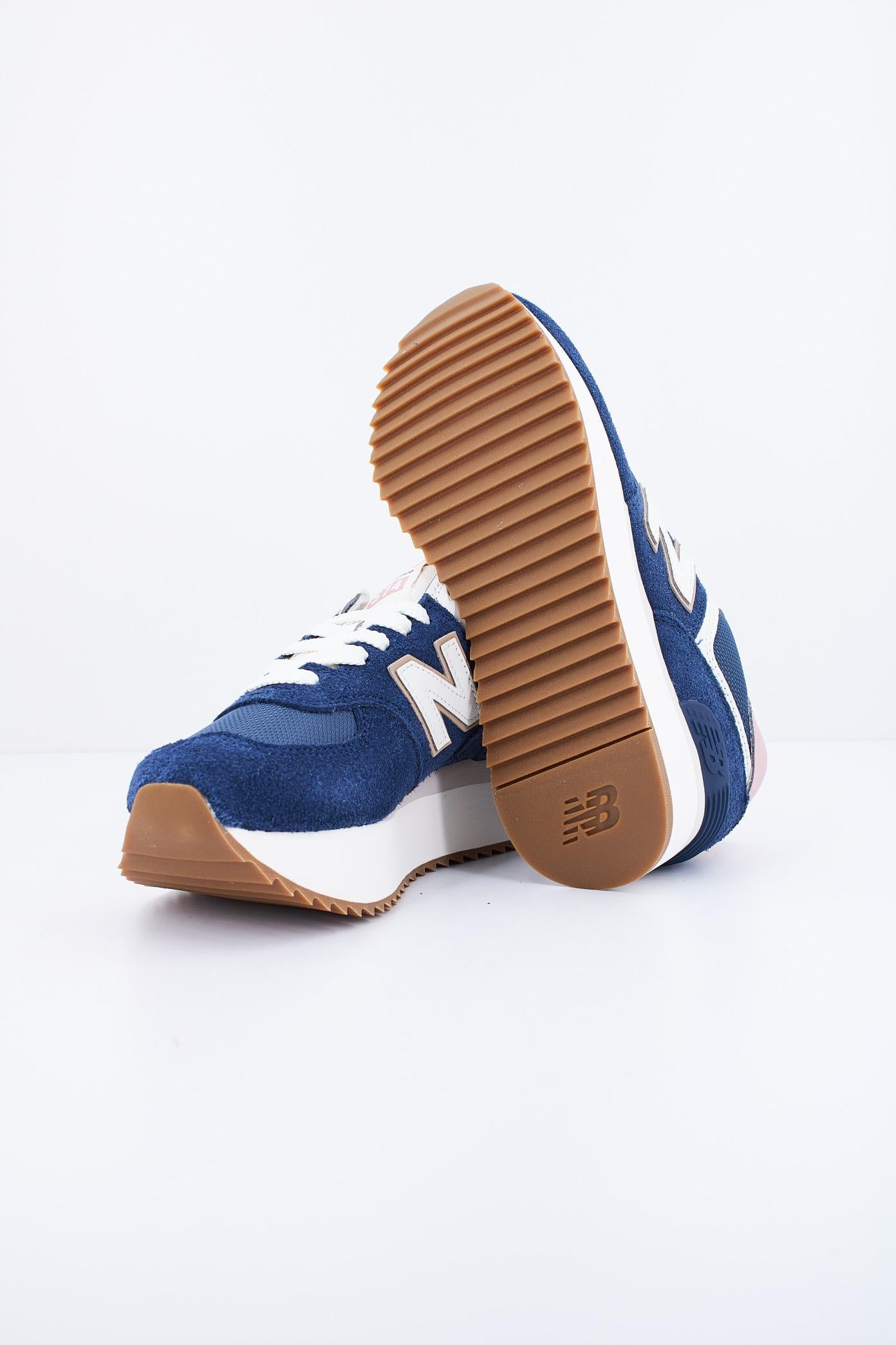 NEW BALANCE WL ZCB en color AZUL (4)