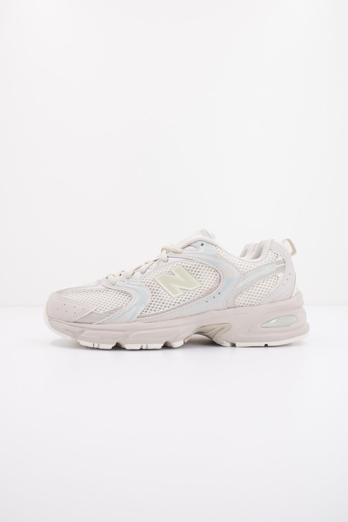 NEW BALANCE MR AA en color GRIS (1)