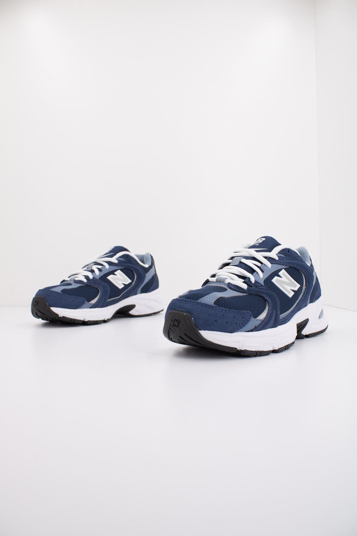 NEW BALANCE MR CA en color AZUL (2)