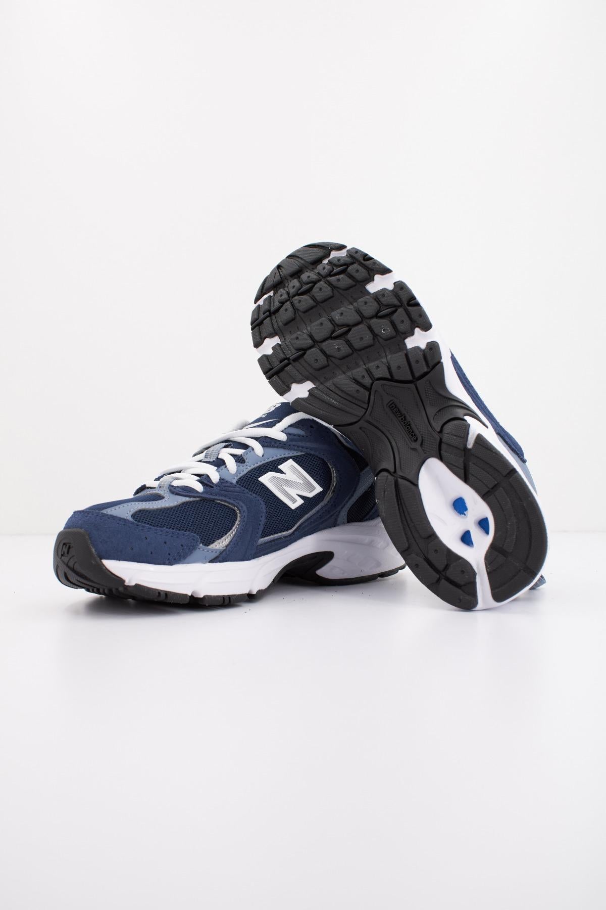 NEW BALANCE MR CA en color AZUL (4)