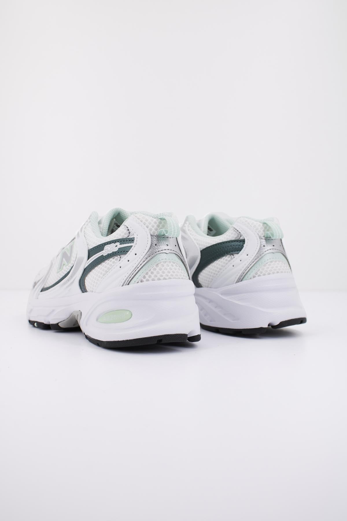 NEW BALANCE MR RB en color BLANCO (3)