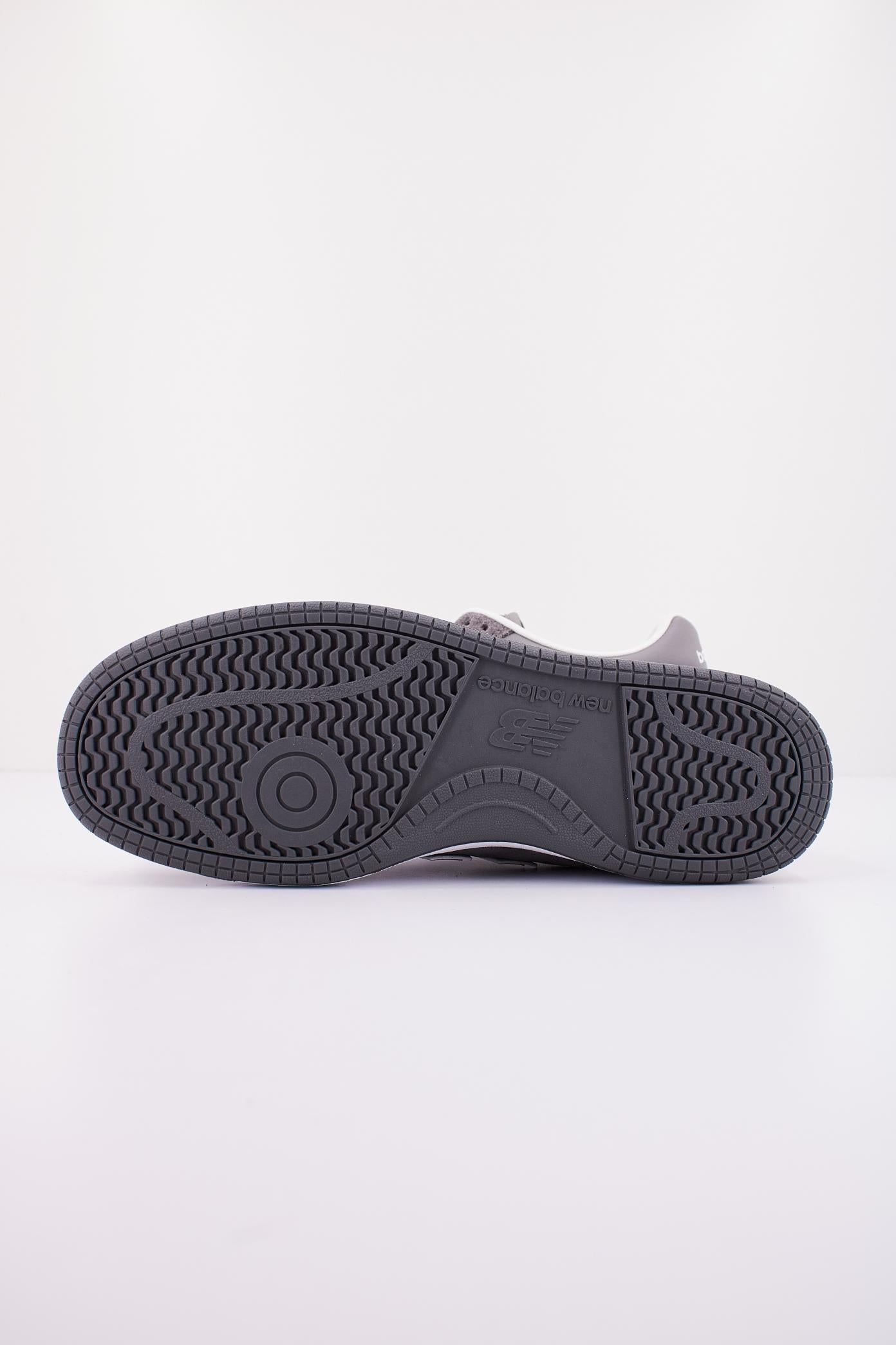 NEW BALANCE BB en color GRIS (4)