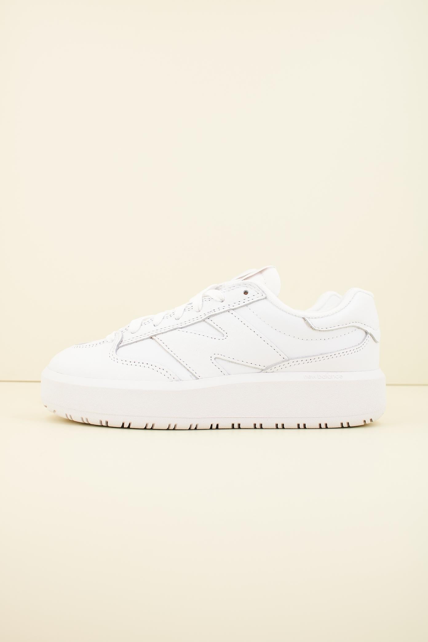 NEW BALANCE CT CLA en color BLANCO (1)