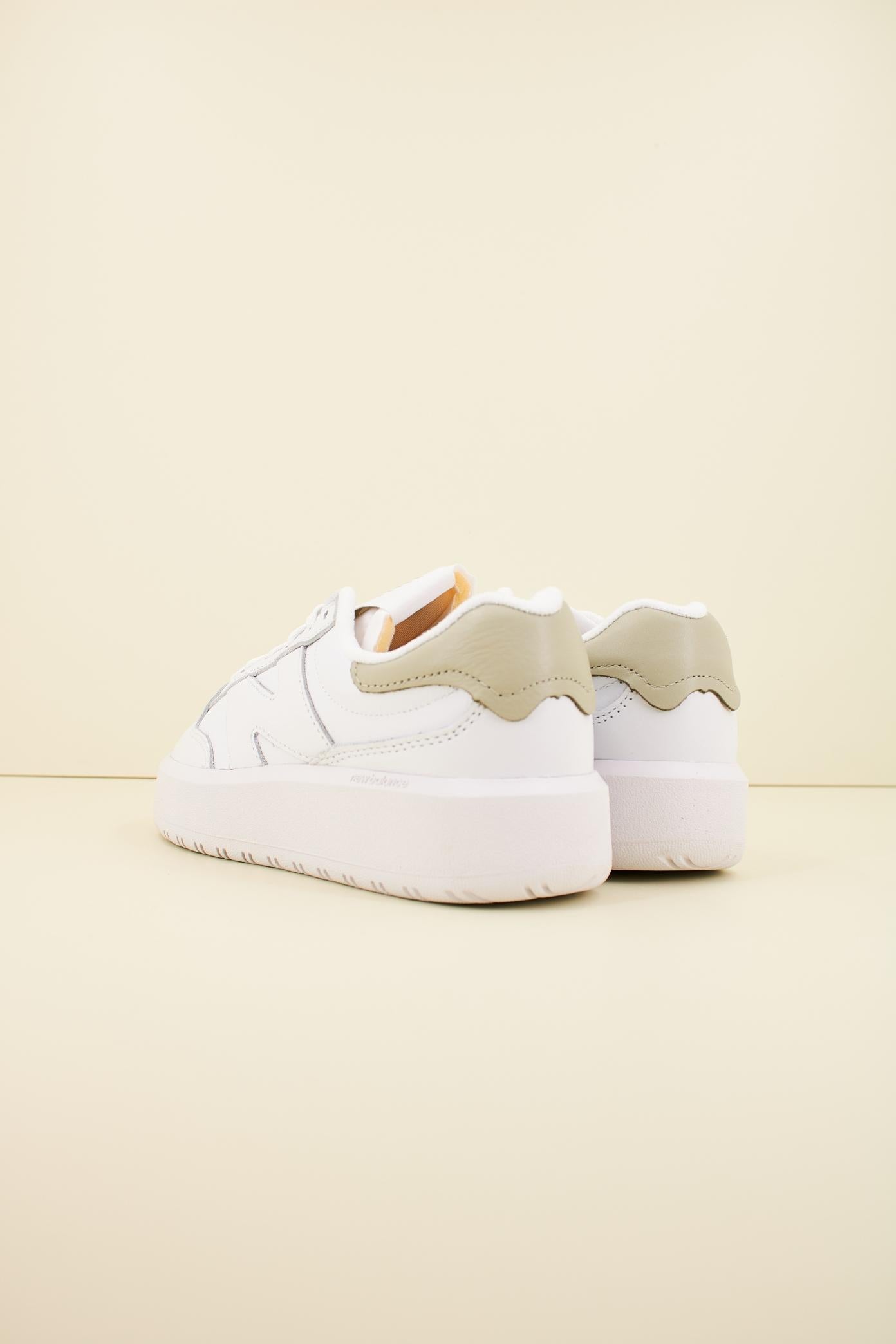 NEW BALANCE CT CLC en color BLANCO (3)