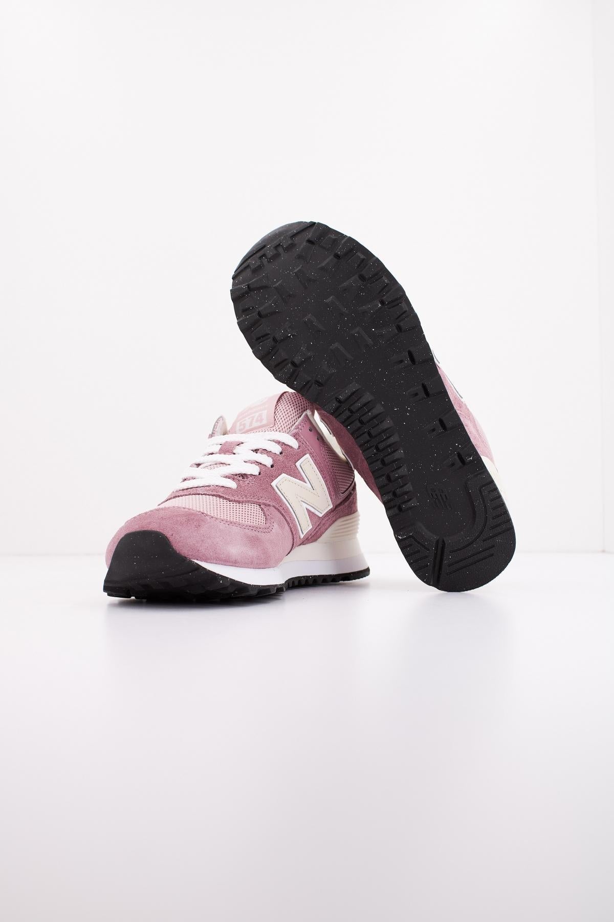 NEW BALANCE U BWE en color ROSA (4)