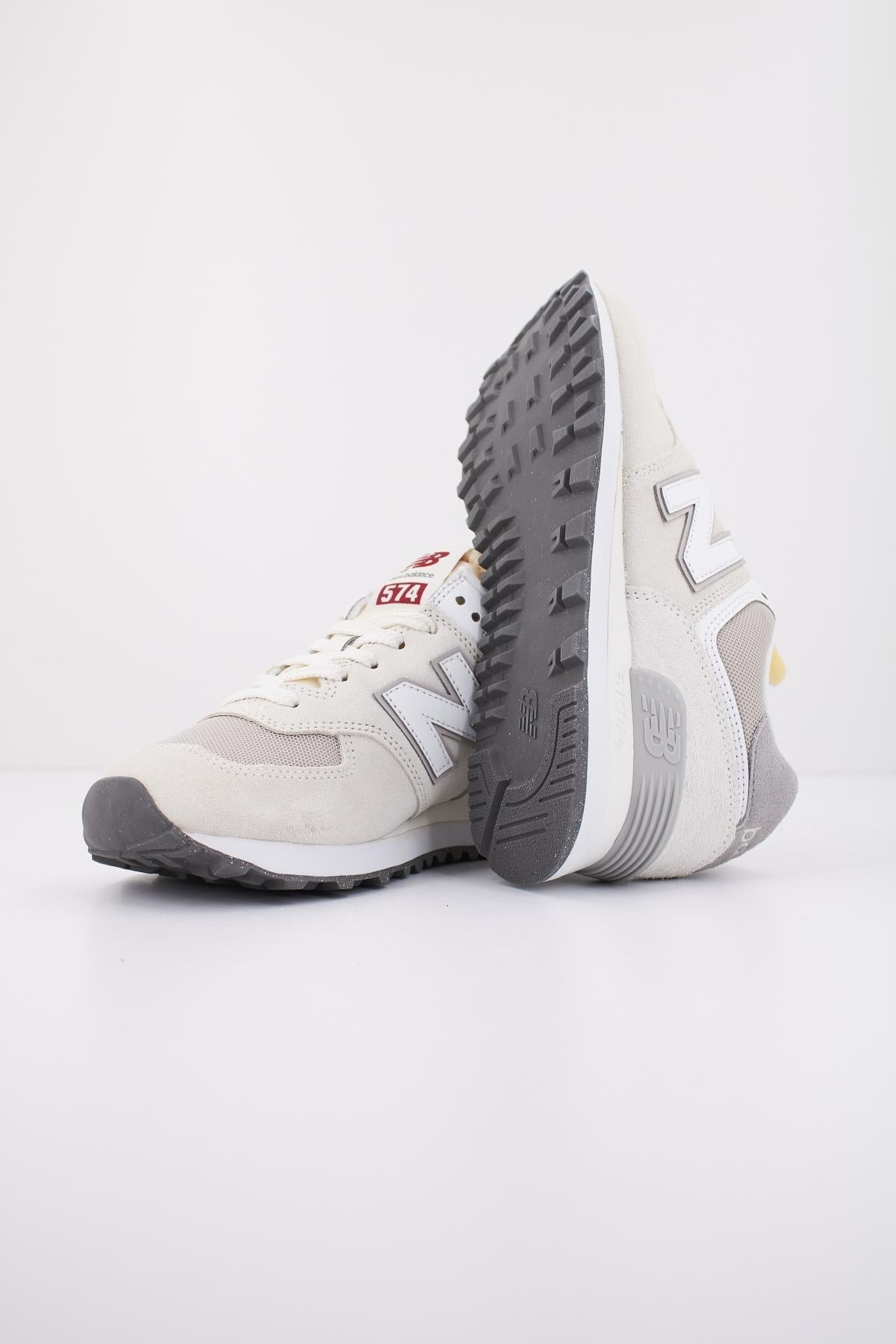 NEW BALANCE U RCD en color BEIS (4)