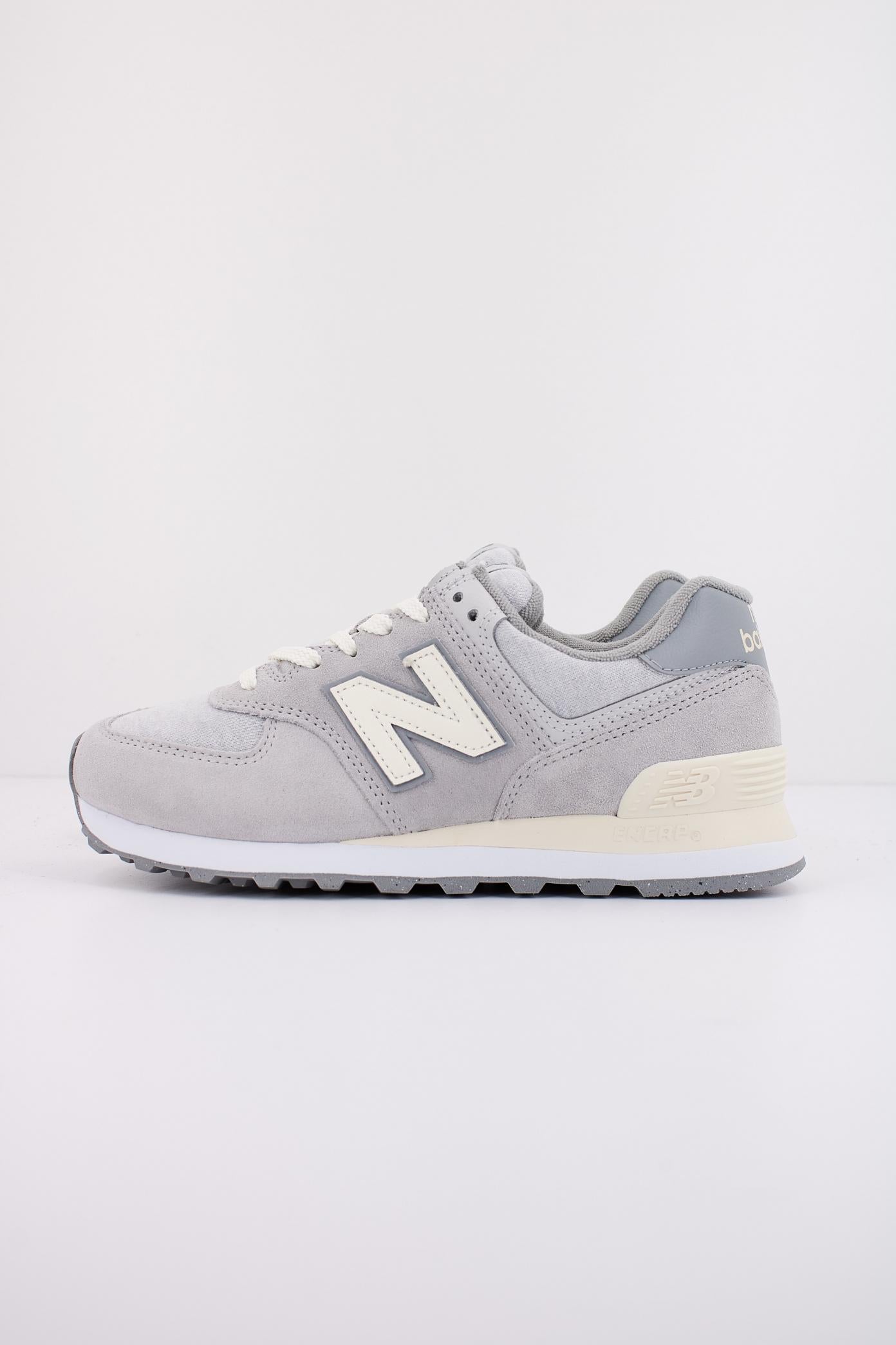 NEW BALANCE U GBG en color GRIS (1)