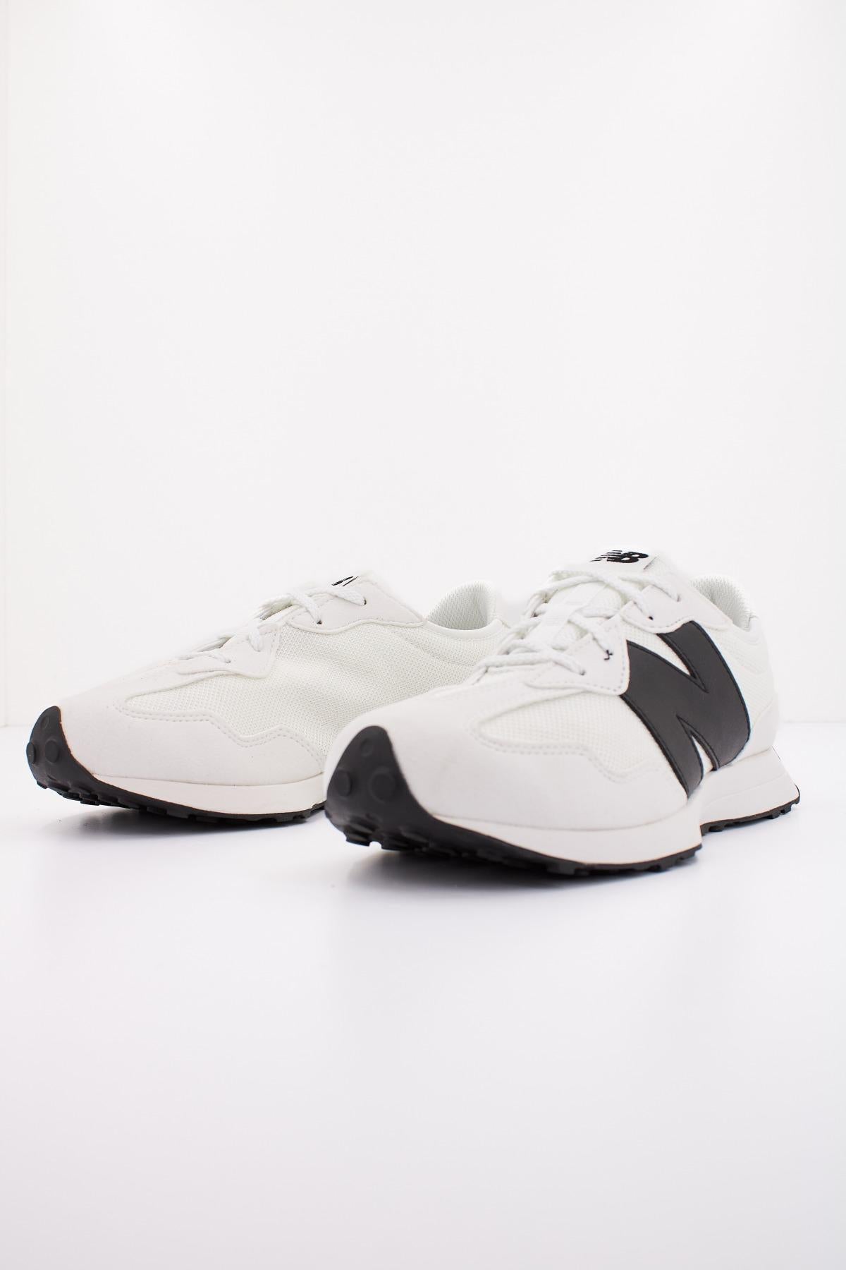 NEW BALANCE GS CWB en color BLANCO (2)